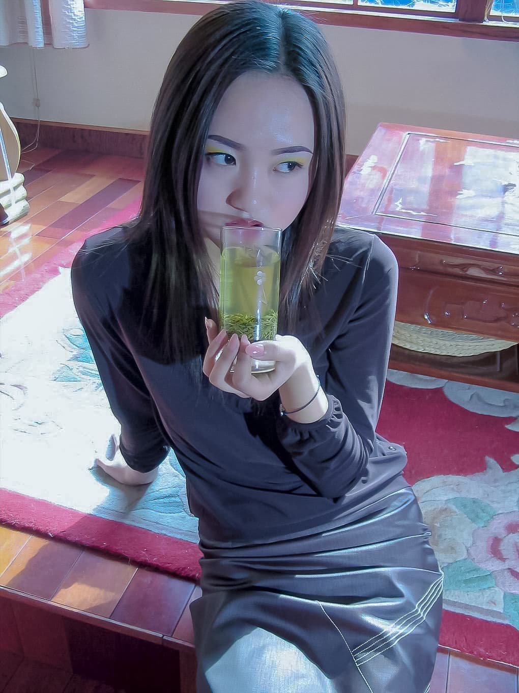 Close view of ribbed socked toes